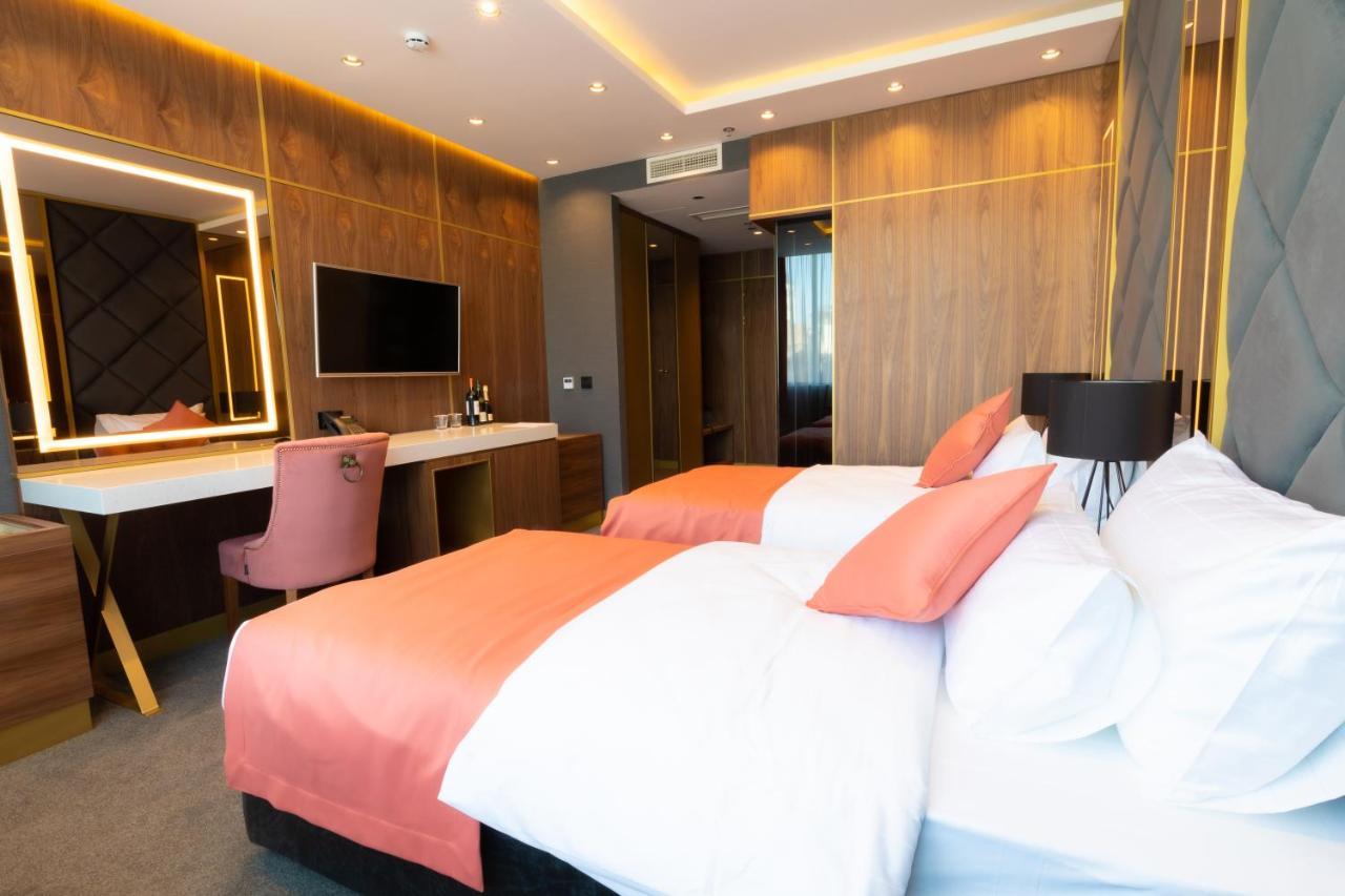 Hotel Pupin Нови Сад Екстериор снимка Deluxe Room