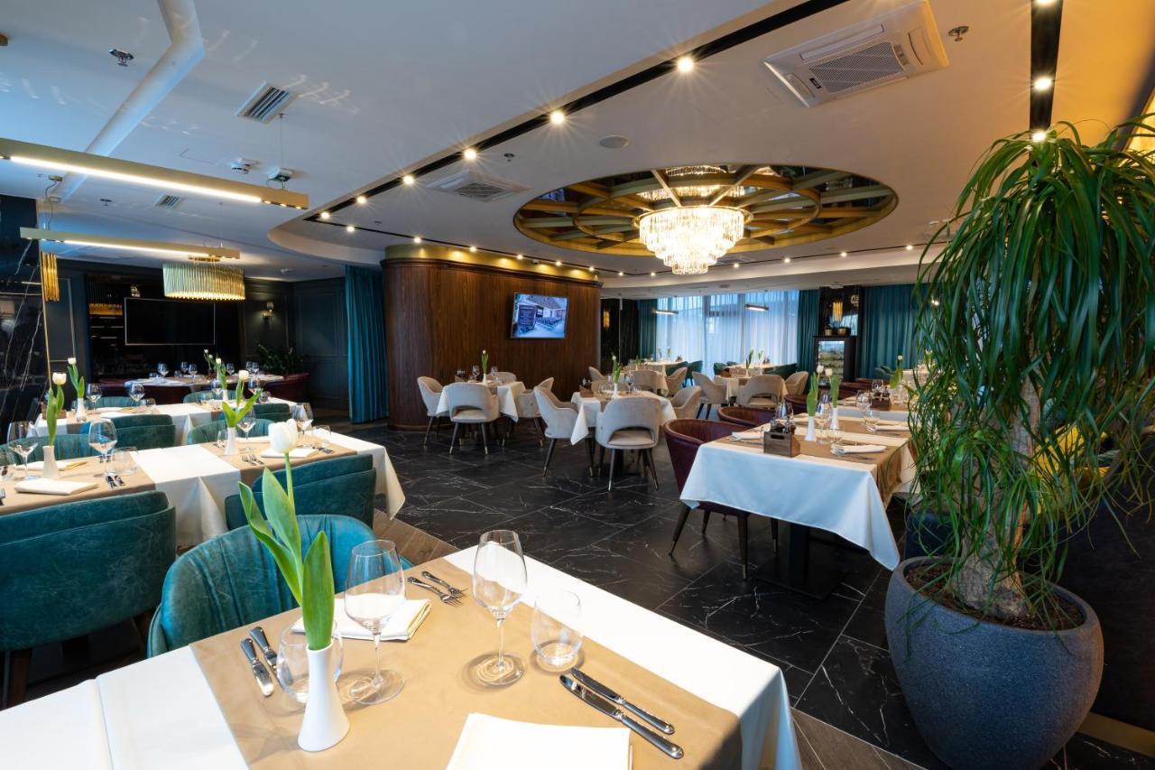 Hotel Pupin Нови Сад Екстериор снимка Restaurant