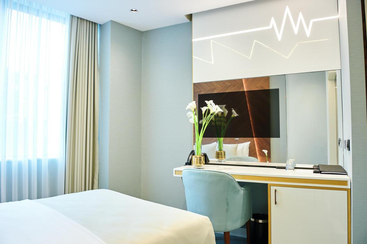 Hotel Pupin Нови Сад Екстериор снимка Deluxe room